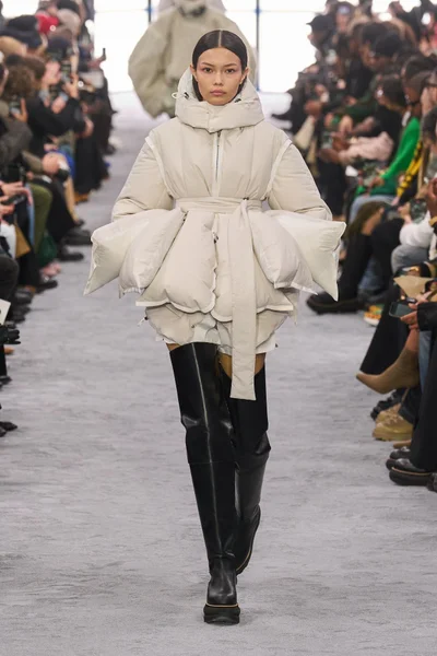 Look 7